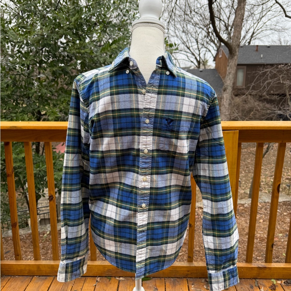 American Eagle Outfitters Blue and Green Plaid Shirt